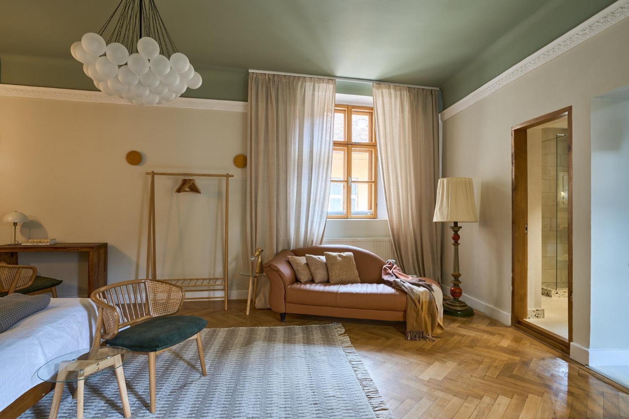 Belle Vista Apartment *